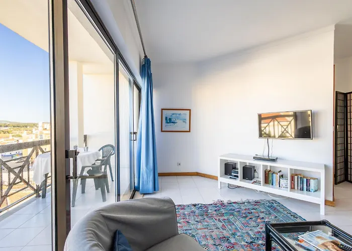 Infante 1 - By Smarthomes Apartman